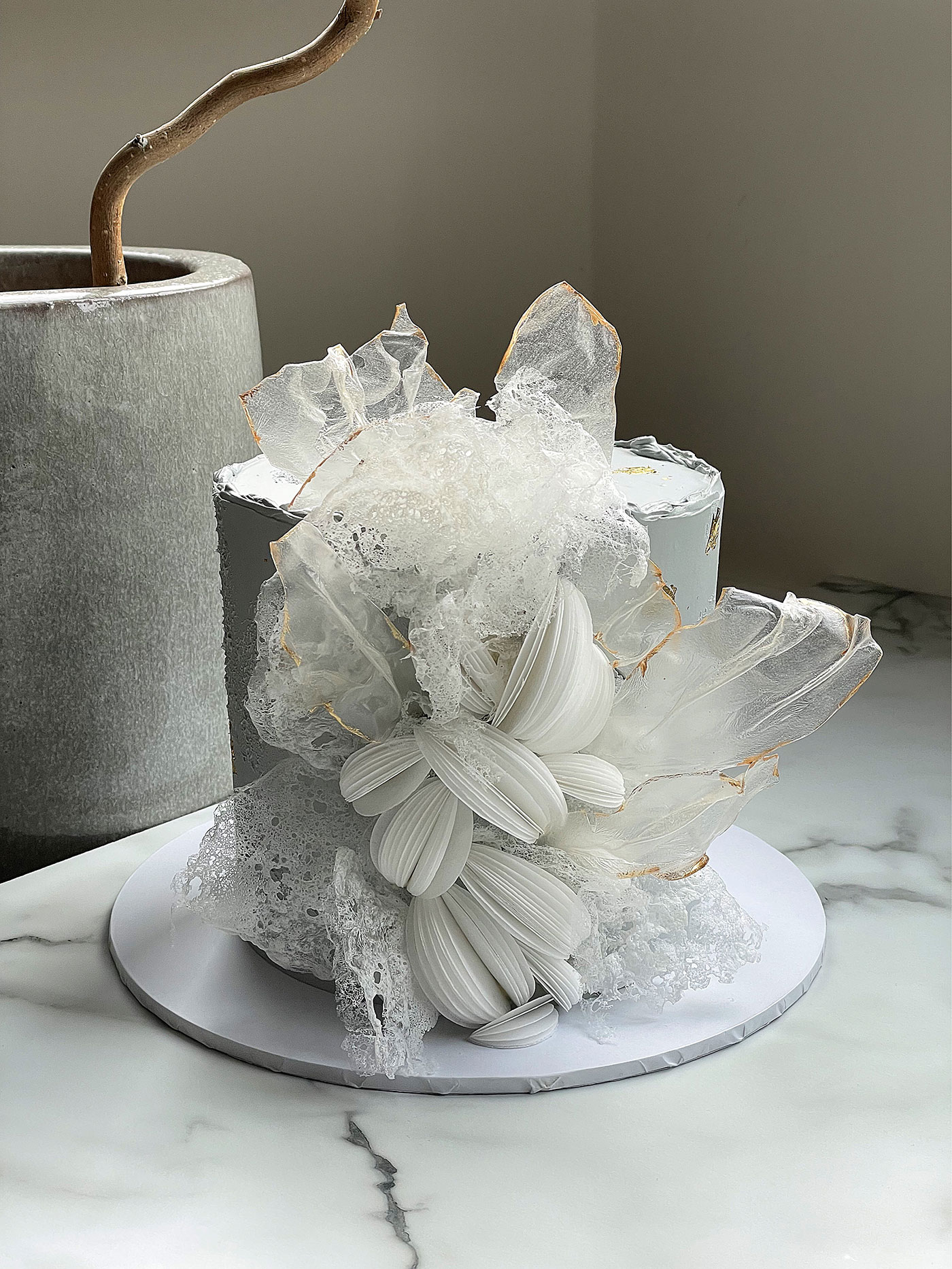 Sculptural Wedding Celebration Cake with gold